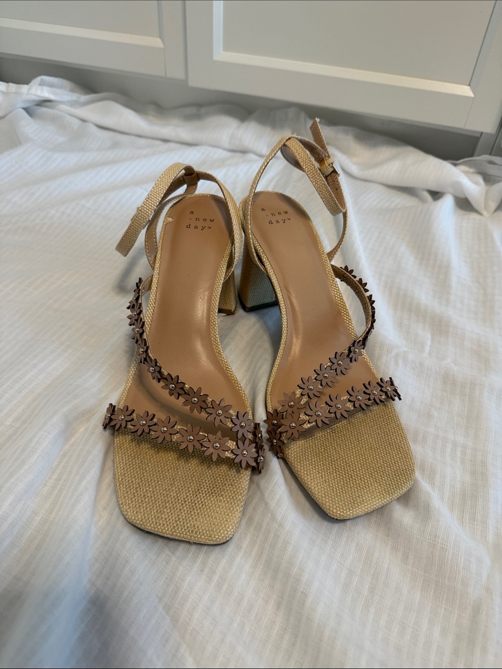 a new day Tan Floral Strap Block Heel Sandals size 10